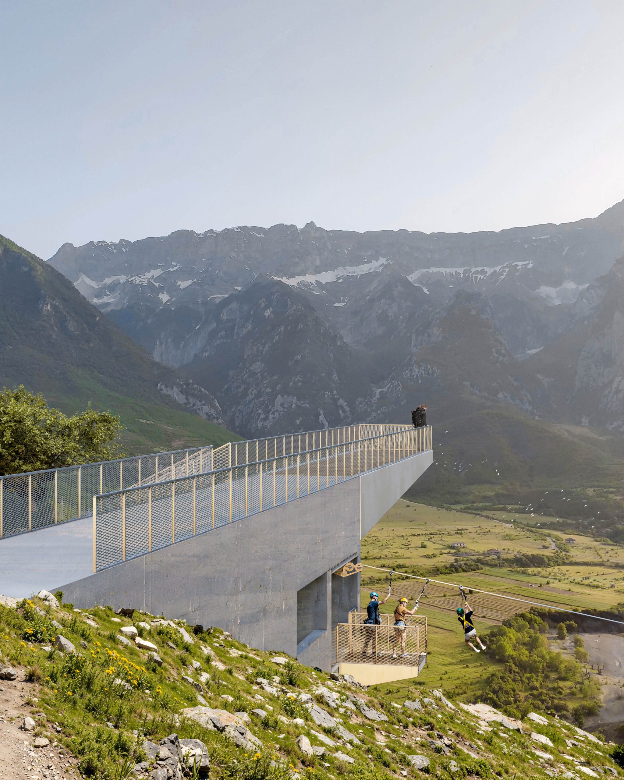 cityförster albania permet zip line www.bigshots.es